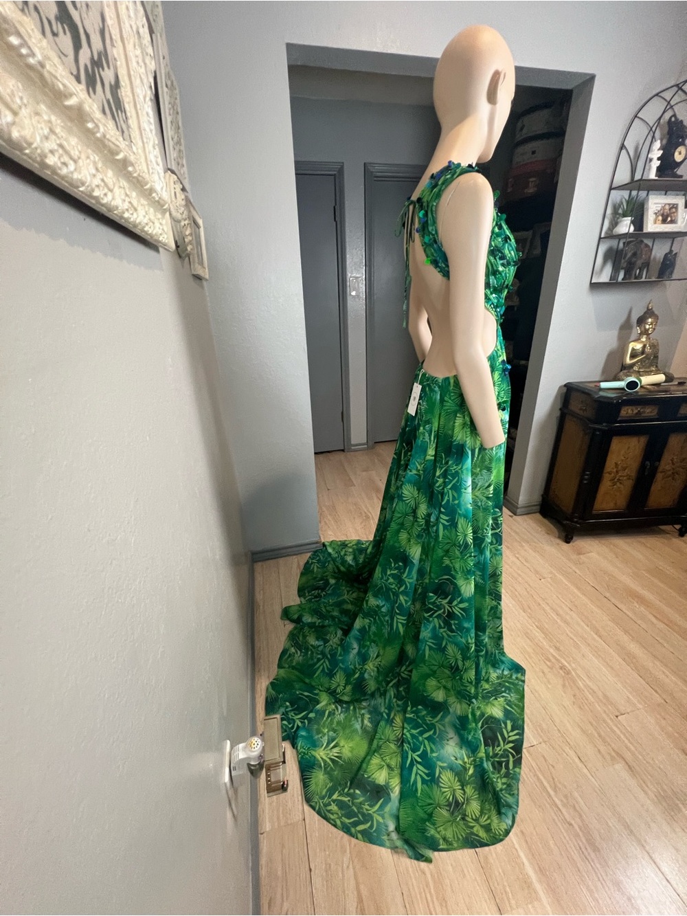 The JLO DRESS!!! Tropical Green Plunging Cutout Gown - Picture 5 of 15